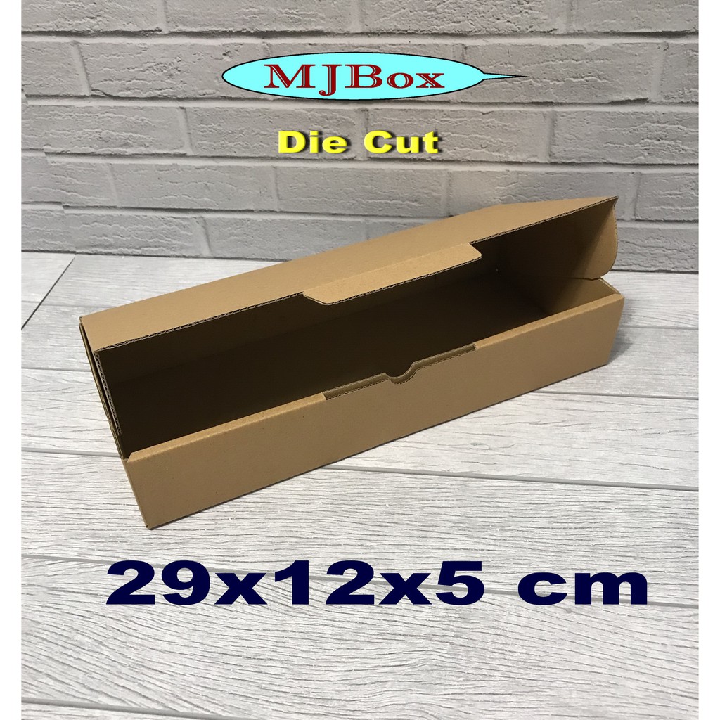 

Kardus 29 x 12 x 5 cm.......Die Cut ( pembelian di atas 10 pcs harga lebihnya murah )