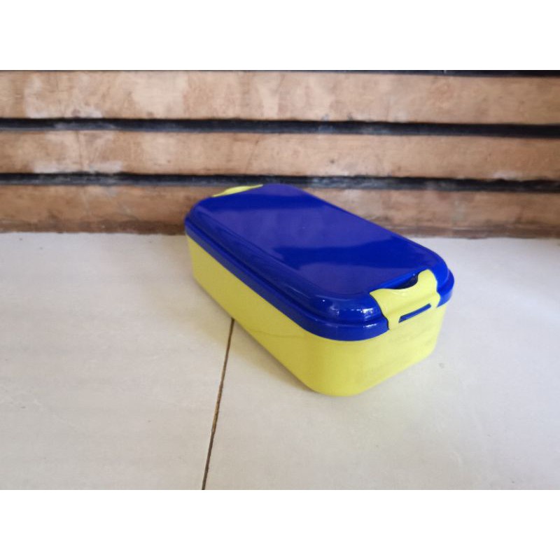 Box Plastik Box Tempat makan warna biru kuning