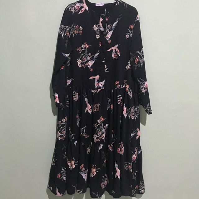 preloved azalea black midi dress by @haideeorlin