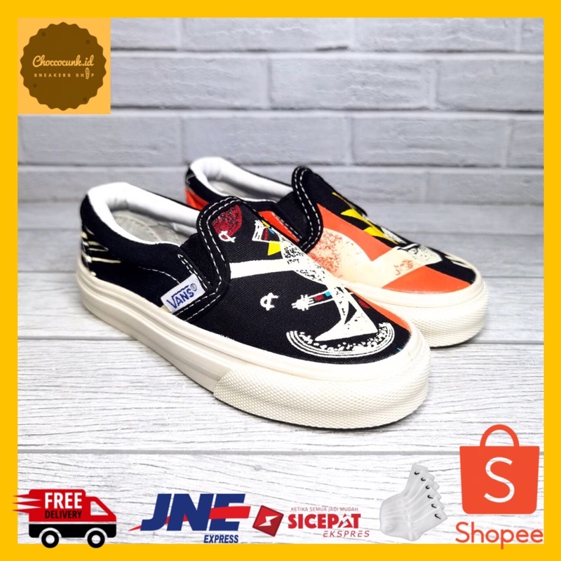Vans MoMa slip on hitam kids