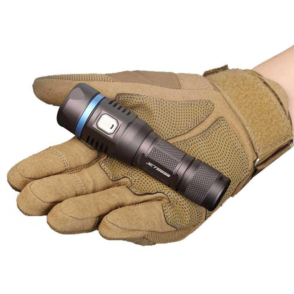 JETBeam C8 Pro Tactical Senter LED Cree SST-40 N4 BC 1200 Lumens [Hitam]