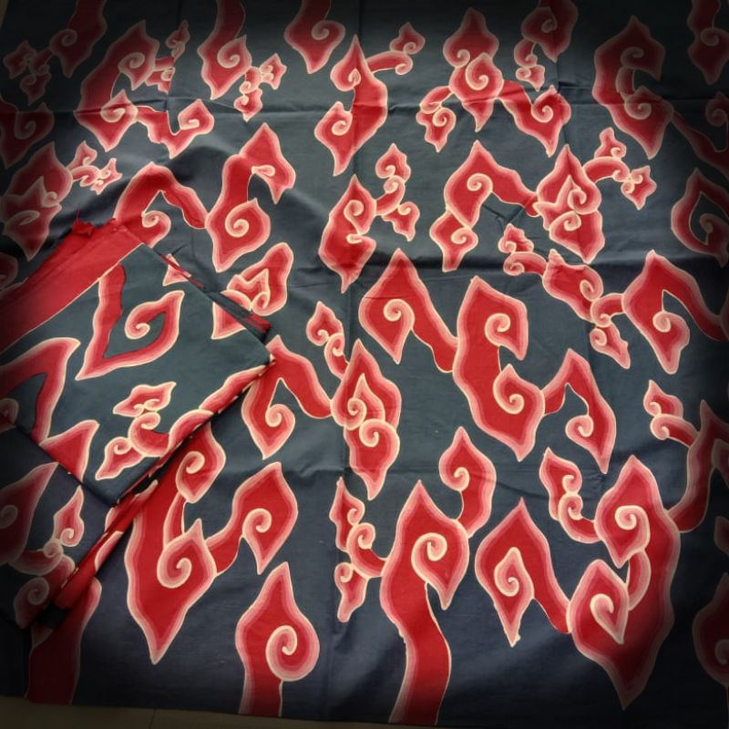 UREE FASHION KAIN BATIK TULIS MEGA MENDUNG BATIK KHAS CIREBON BATIK KHAS TRUSMI BATIK CANTING BATIK 