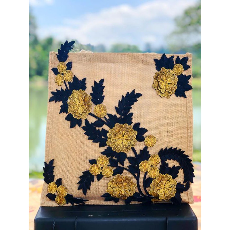 tas bali tas pom pom tas goni