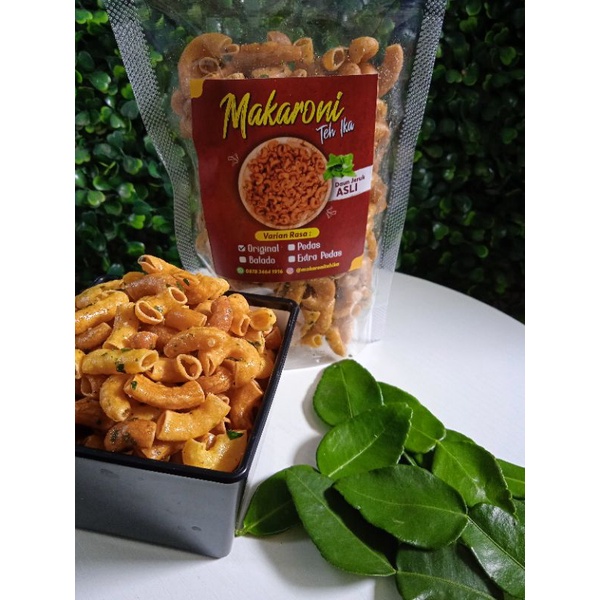 

MAKARONI KRIUUUK ORIGINAL RASA DAUN JERUK, ASIN GURIH 80 gram