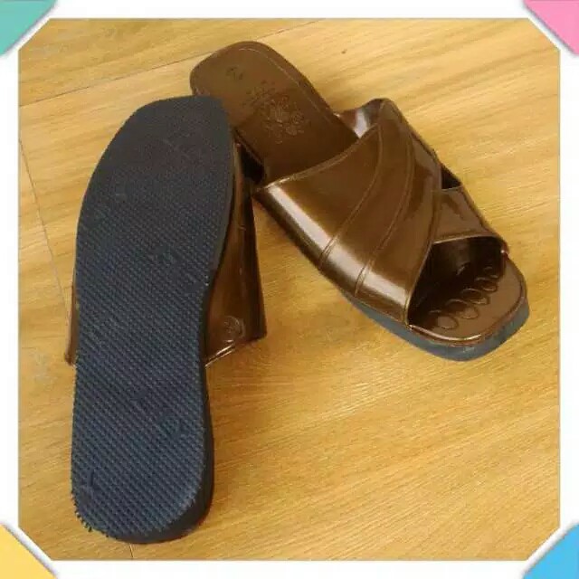 (READY) SENDAL LILY SELOP TIPE 2000 JADUL PRIA/WANITA MURAH