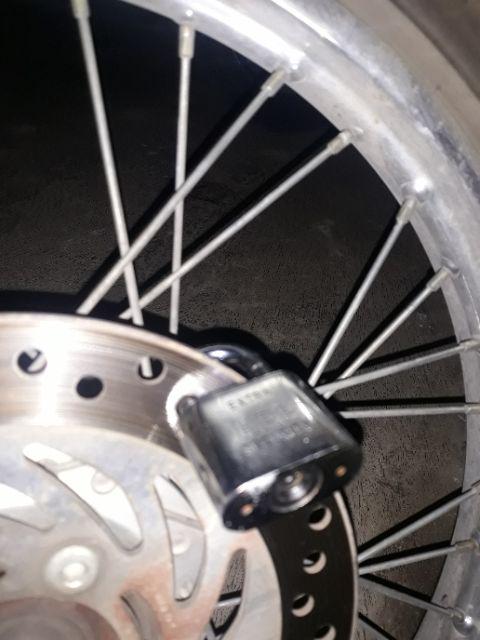 Gembok Putih 40 Mm Leher Pendek Hpp