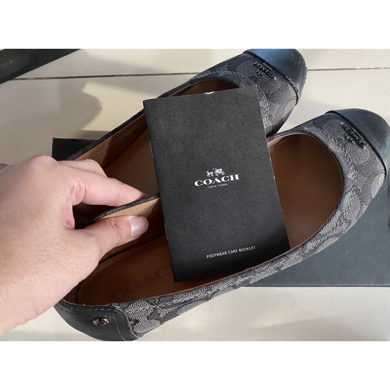 Sepatu Flat shoes Coach