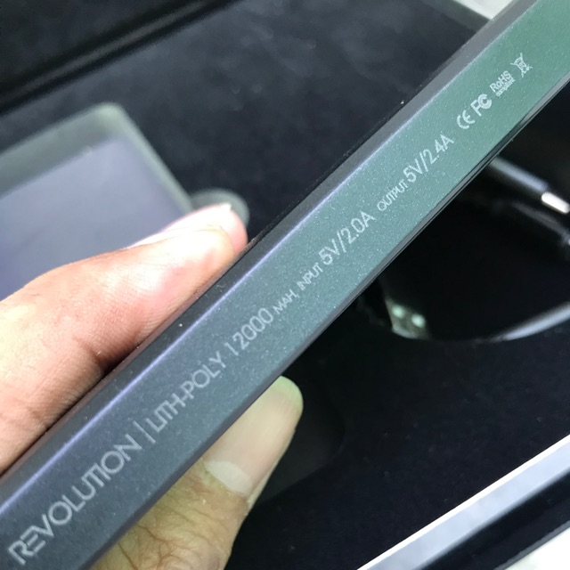 Powerbank Wireless Revolution 12000 MAH