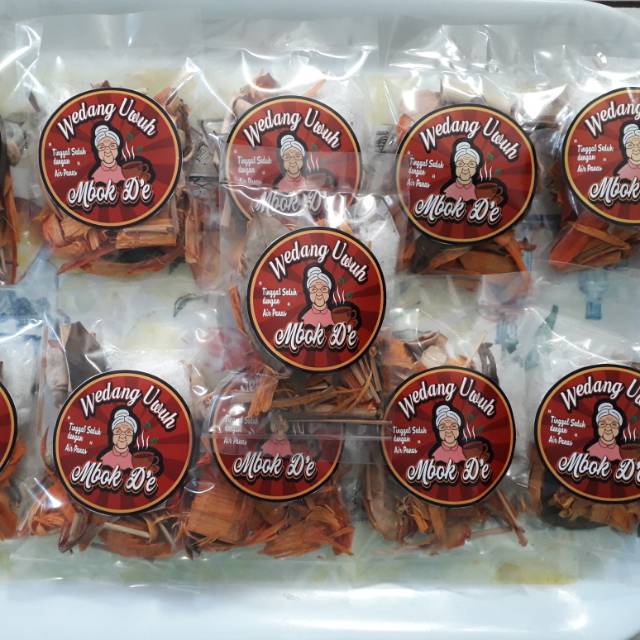 

Wedang Uwuh Mbok D'e Lengkap Gula Batu Variasi Daun Pala, Bunga Pala, Bunga Telang, Bunga Rosella