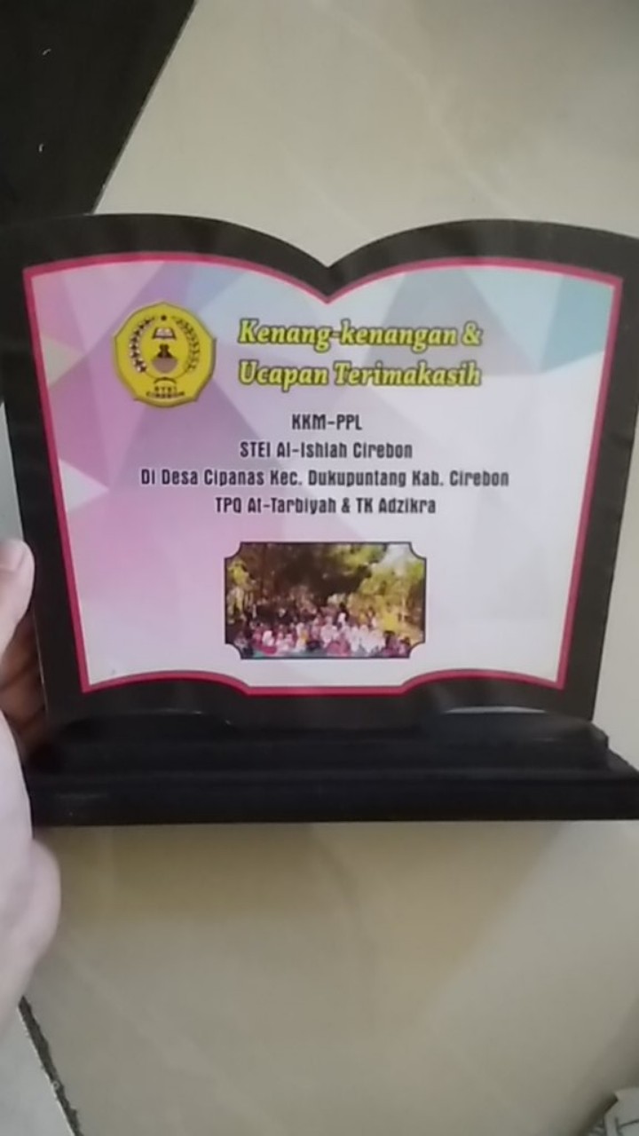 Plakat Vandel Kayu Murah Minimalis