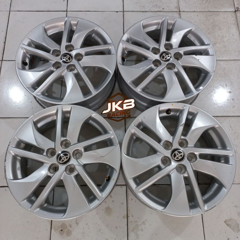 VELG SECOND STANDAR MOBIL SIENTA TYPE G R15 PCD 5X100 ET 39 VELG ONLY