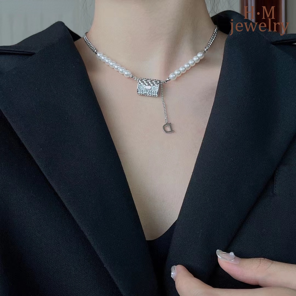Kalung Rantai Wanita Liontin Huruf D Hias Berlianmutiara Imitasi