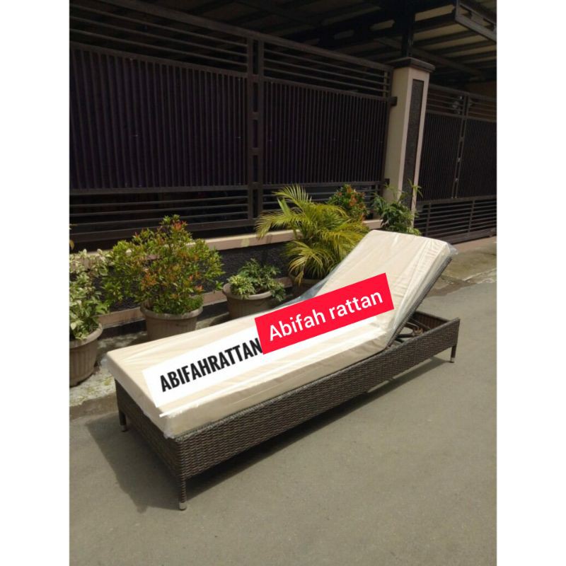 Sofa Pantai Kursi Pantai Sofa Kolam Renang Sunlounger Longer Kursi Rotan Sintetis