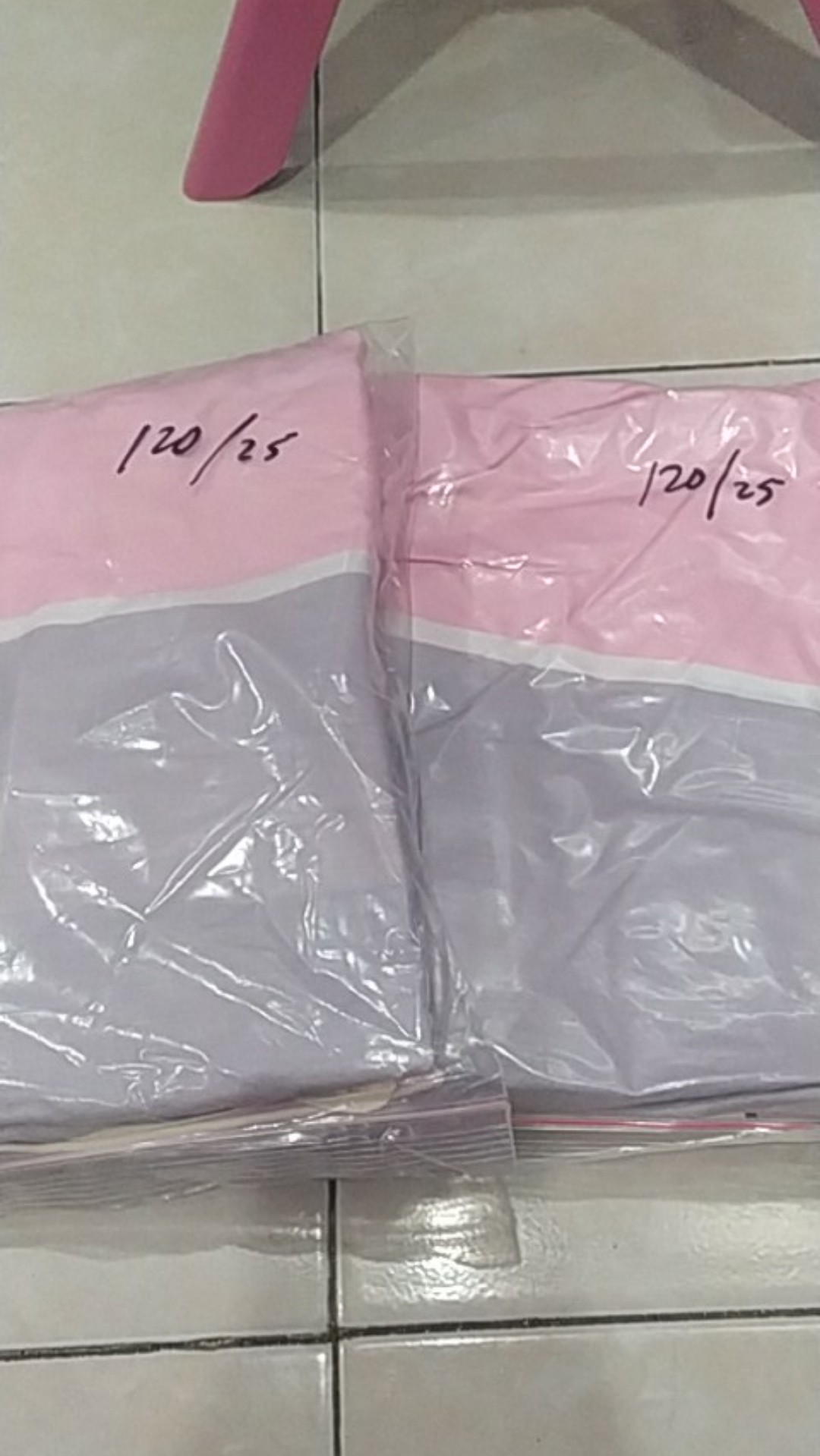 Sprei Karet Keliling Katun Magenta