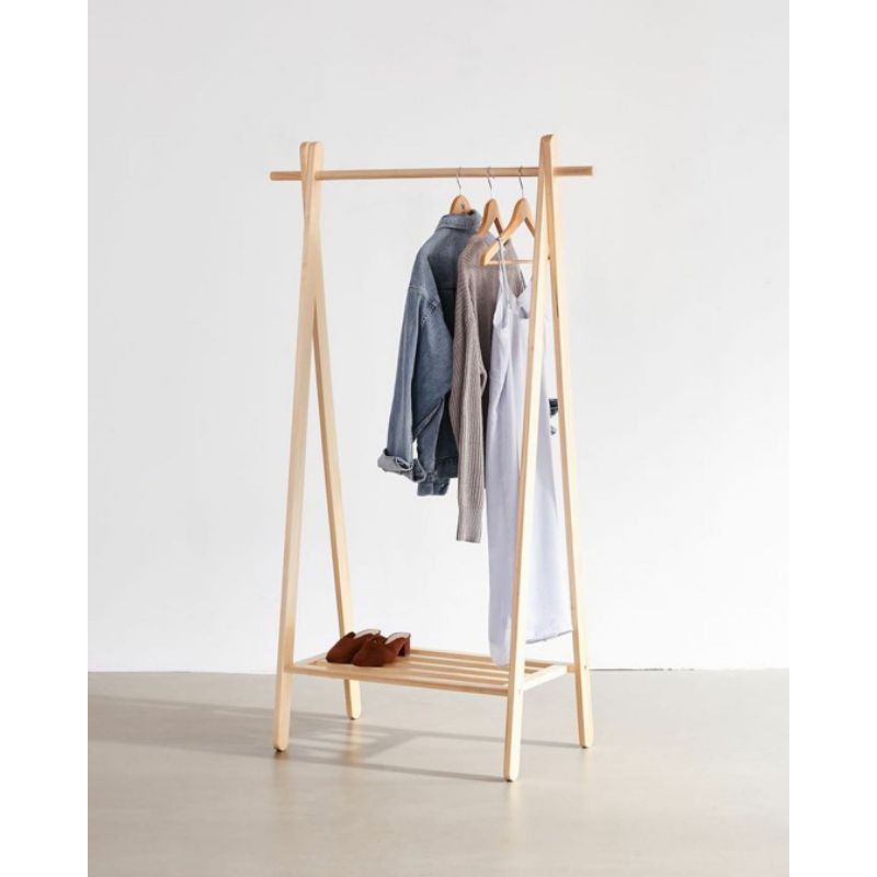 stand rak baju kayu jati Belanda