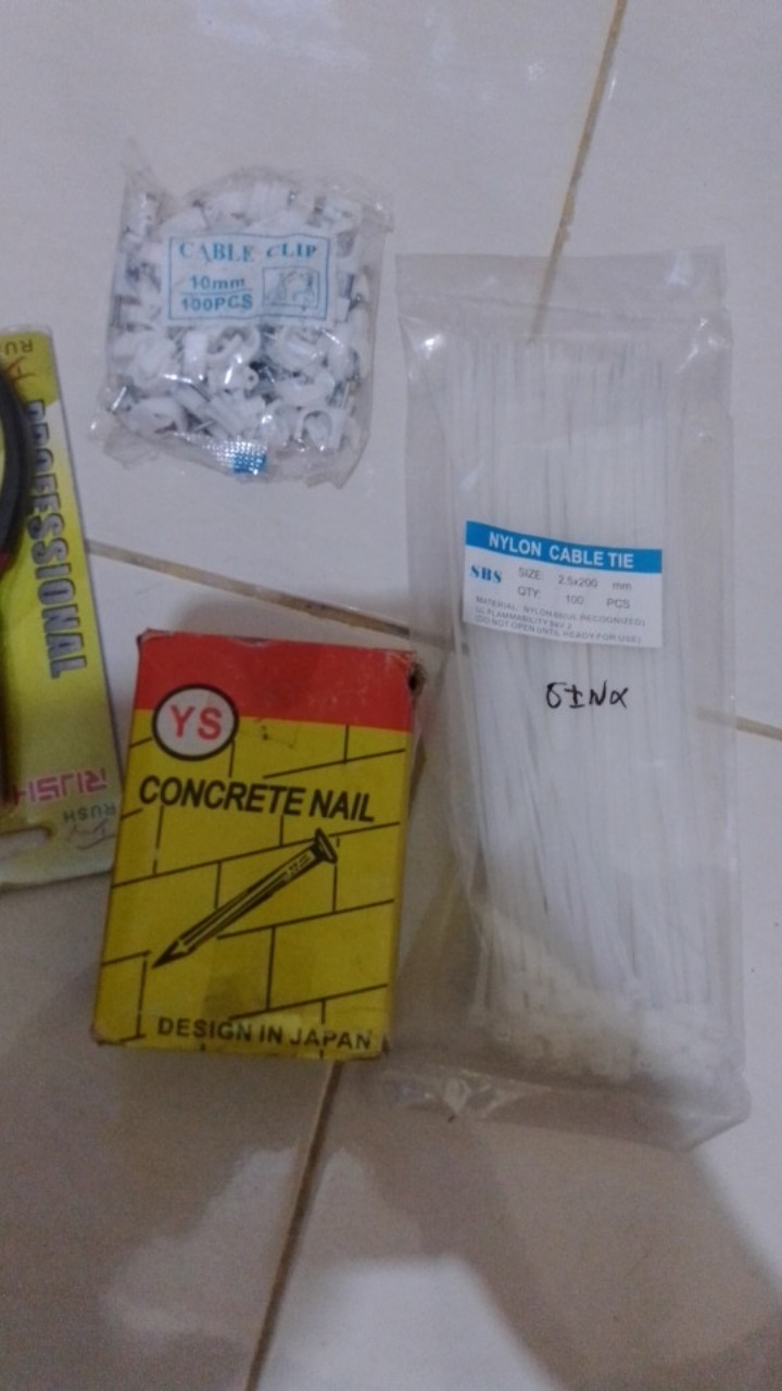 Paku Beton Putih