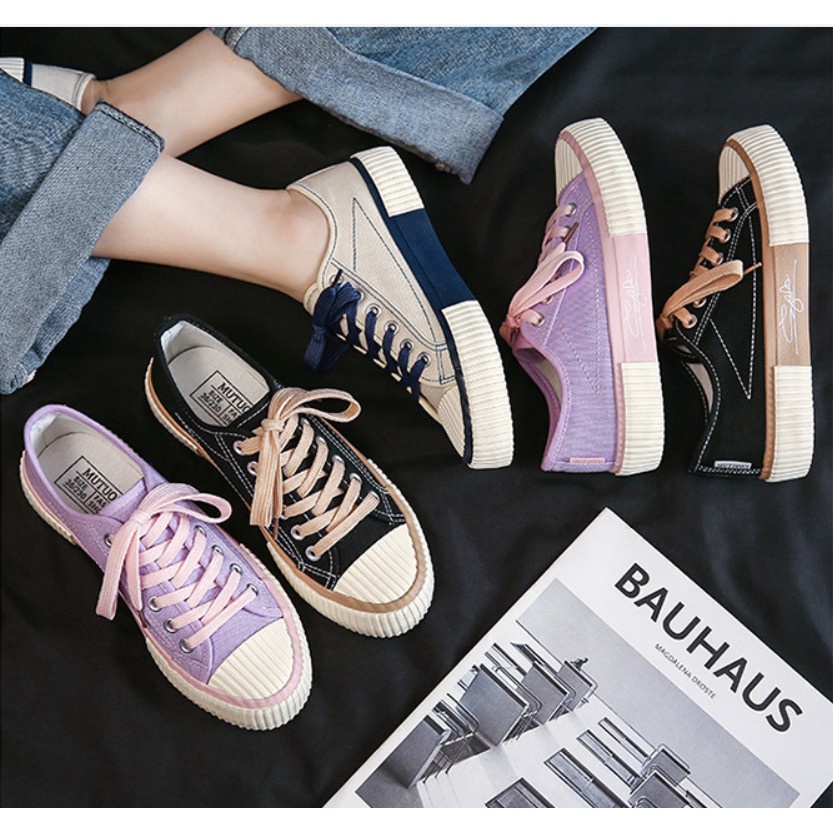 Sepatu Sneakers Canvas Wanita Impor SP08