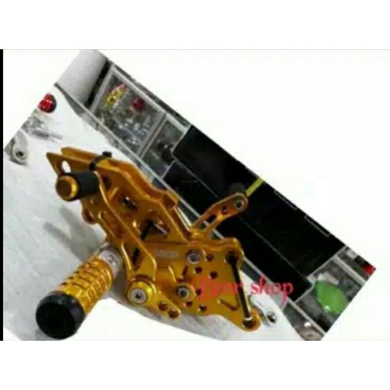 footstep underbone NUI monster 3 lipat honda CBR 150 , underbone nui cb 150 new , underbond cbr merk