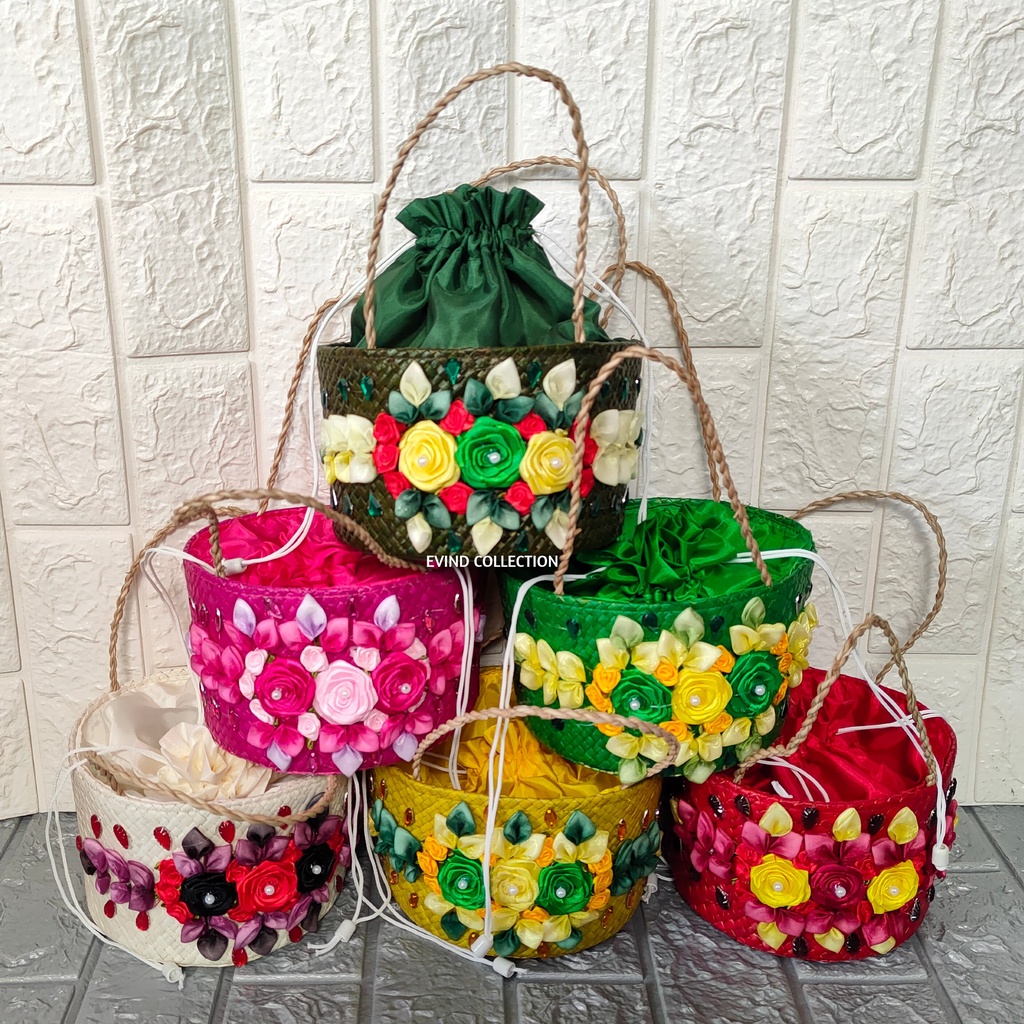 Tas Parcel Anyaman Pandan Bunga Hias Isi 1 Toples Keranjang Hampers Anyaman