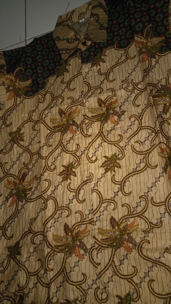 Kemeja Batik Pria Modern Motif Seno Sakty