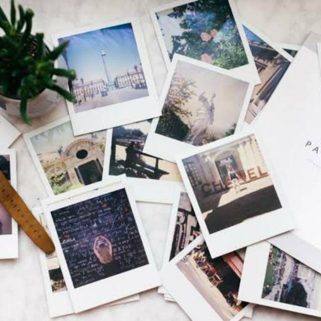 

Paket cetak 100 foto polaroid 2R