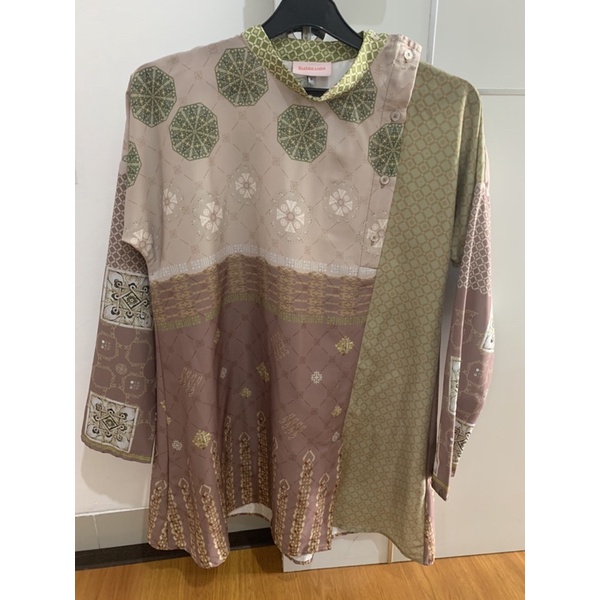 Ria miranda wastra meulaboh top