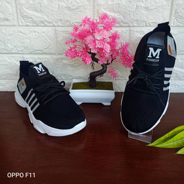 Sepatu fashion sport import wanita