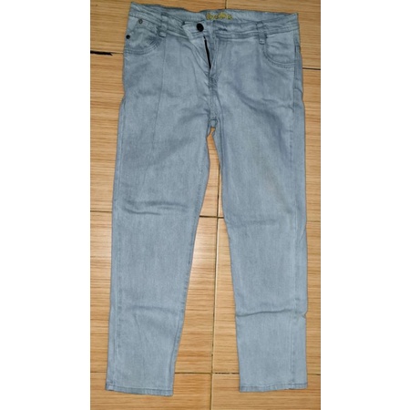 [PRELOVED] CELANA PANJANG DENIM JEANS WANITA (BEBE) UKURAN 32