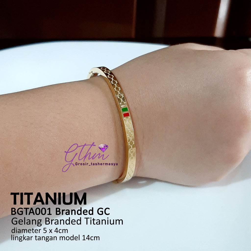 Gelang titanium anak branded bagus seperti emas asli mewah bisa di pakai sehari-hari anti karat