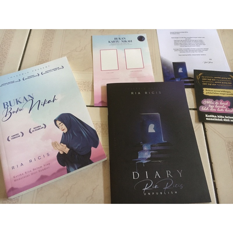Paket buku Ria Ricis Bukan Buku Nikah (BBN)