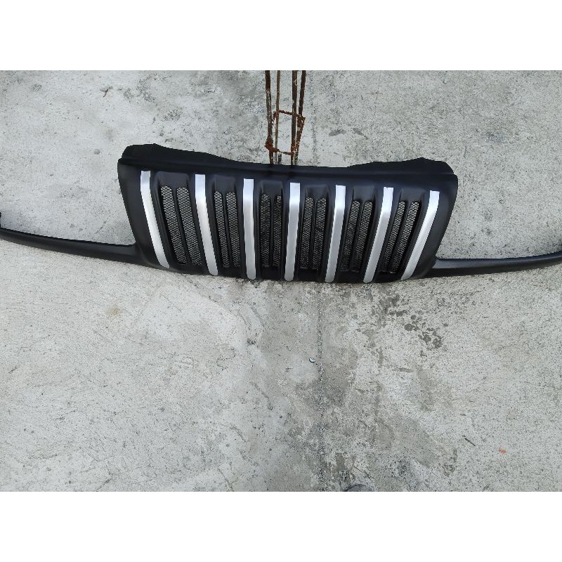 Grill escudo gen2 .1.6  2.0i model apolo prado