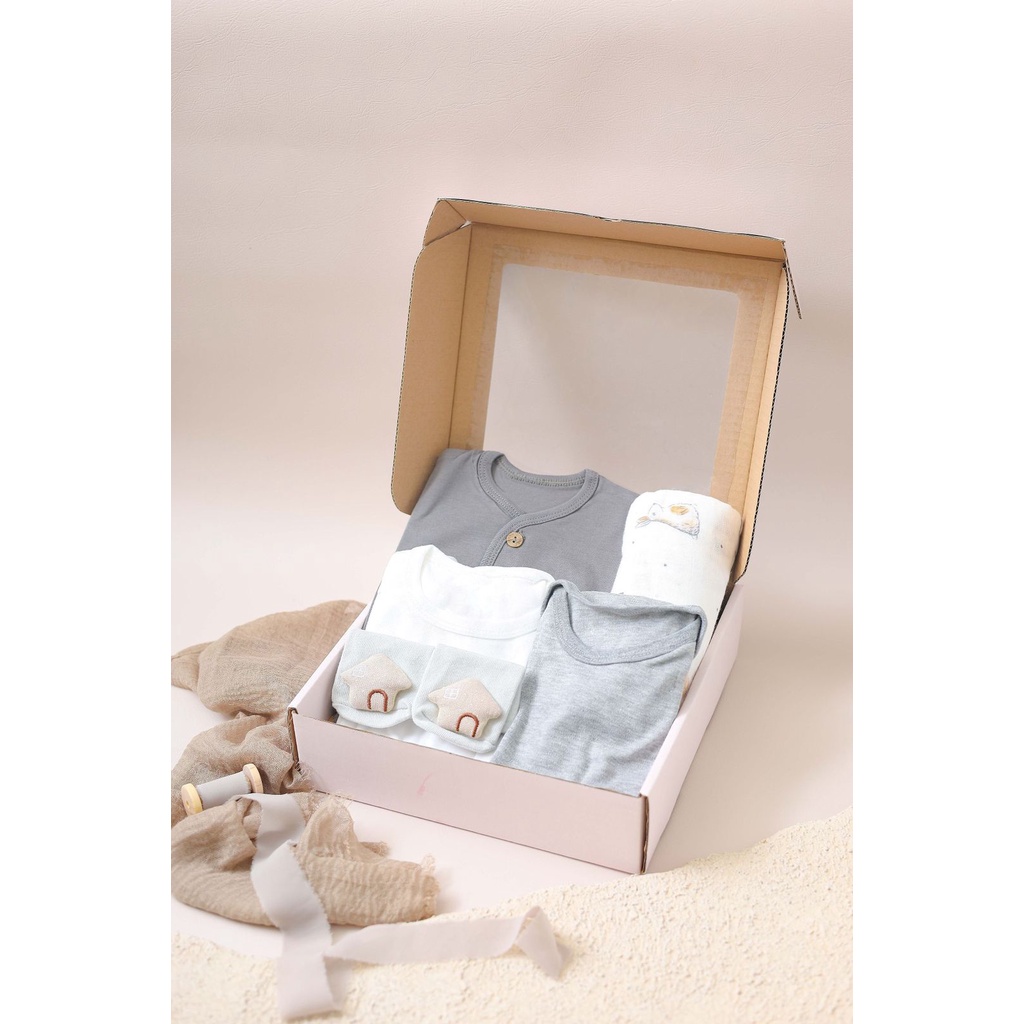 Leo Box - Baby Gift Box - Kado Lahiran Bayi Parcel - Hadiah Hampers Newborn - Supernova Supershop