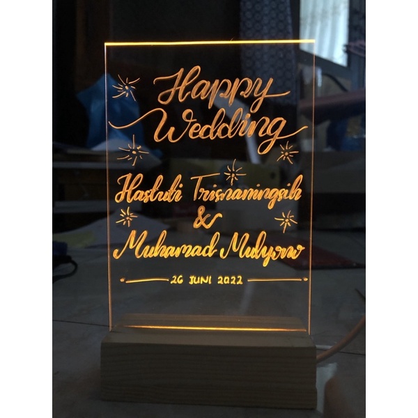 

gift akrilik dan led stand