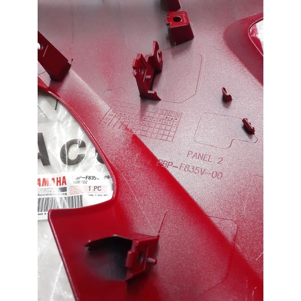 Sayap legsil legshield luar kanan aerox new 2021 merah original ygp bbpf835v00p1