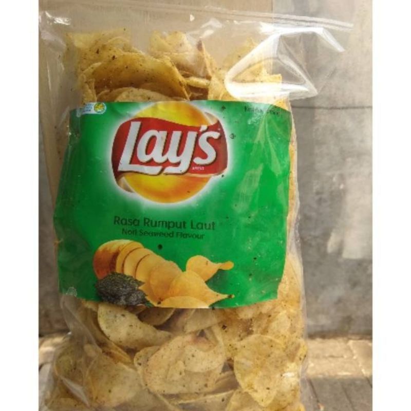 

Snack Original Lays , Chitato Lite, Chitato, Chiki Balls, momogi, french fries, chuba, mie gemez, jetz