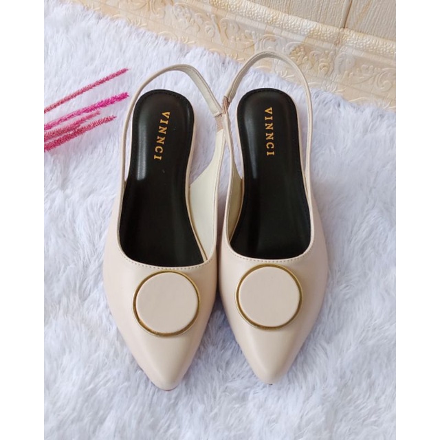 Sandal flat wanita Vinnci Alorra