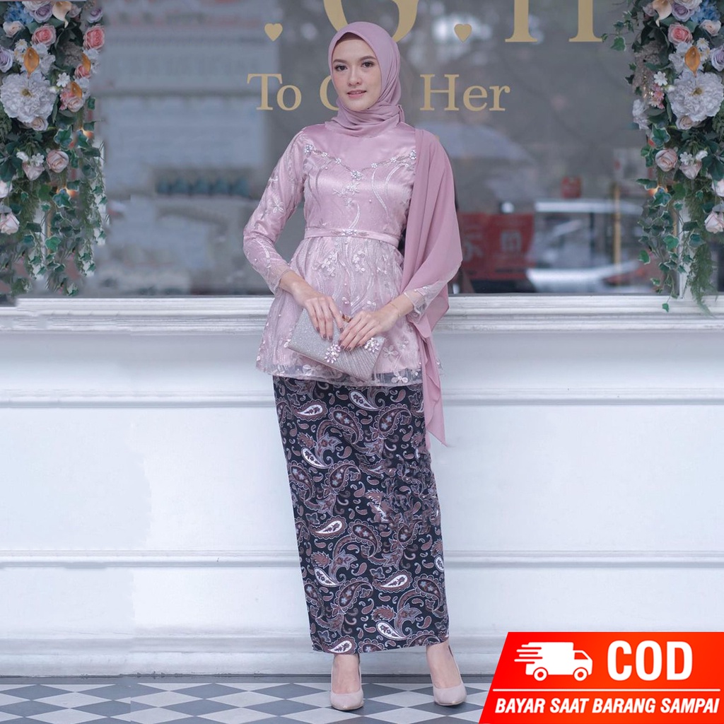 SOLOBATIK - New Arrival - Kebaya Brukat Warna Navy - Kebaya Tille Brokat Mutiara - Kebaya Rok Batik Modern - Kebaya Wisuda Modern Kekinian Termurah