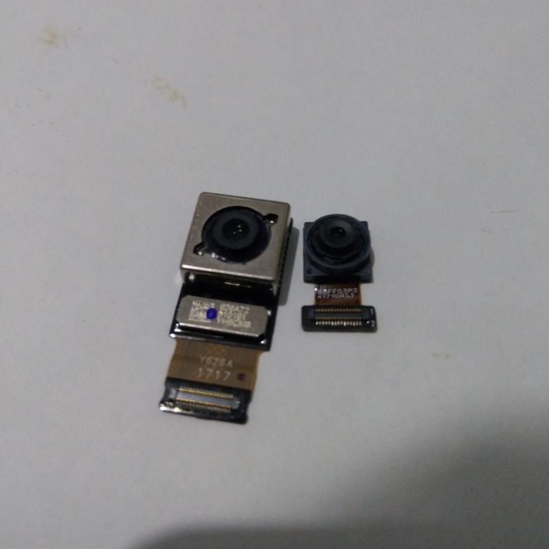Kamera Depan Belakang HTC U11 Copotan