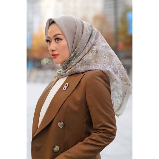 Buttonscarves new york reborn soho