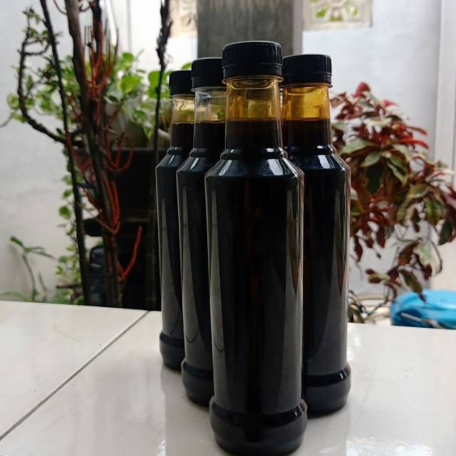 

Madu Hitam Asli (350ml)