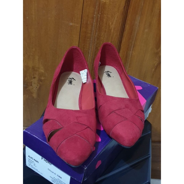 FLAT SHOES FIONI LOAFER MERAH SIZE 41