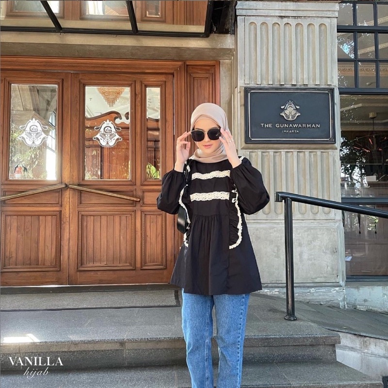 ALICE BLOUSE - BLACK VANILLA HIJAB