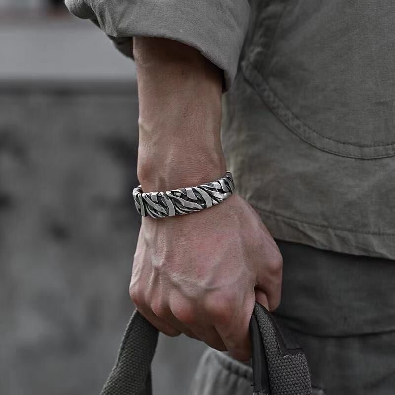 Men's Personality Retro Irregular Twisted Pattern Open Bracelet Men's Wide Bangle Jewelry Bracelet Accessories