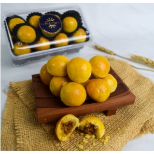 

KUE NASTAR
