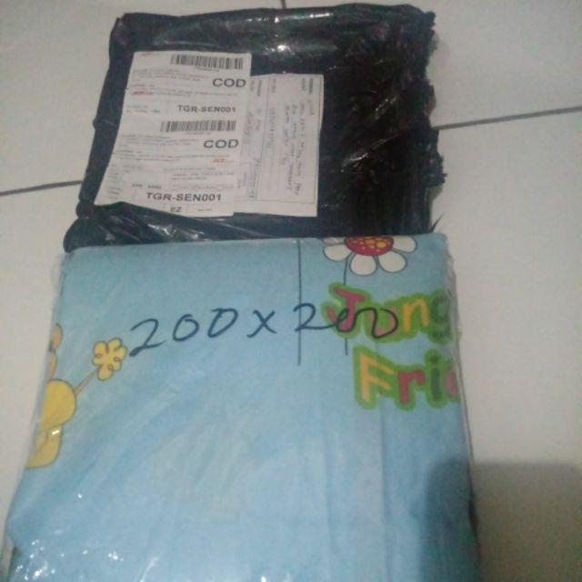 Sprei Jungle Blue 2 Bahan Katun Mikrotex Tebal Halus Tidak Luntur Dan Tidak Berpasir