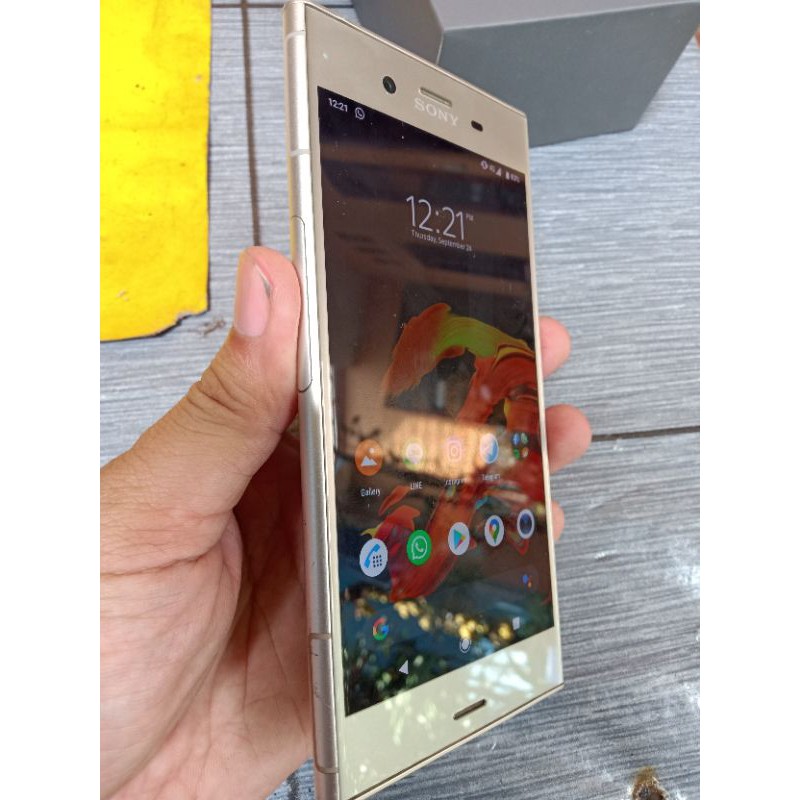 XPERIA XZ1 GLOBAL VERSION & REALME U1 second