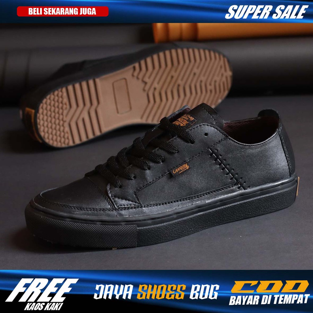 [COD]Sepatu Sneakers Casual Pria Kulit Asli Hitam Ori Footwear Santai Kuliah