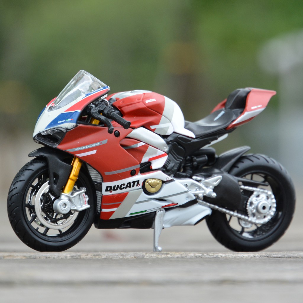 ducati panigale v4 s