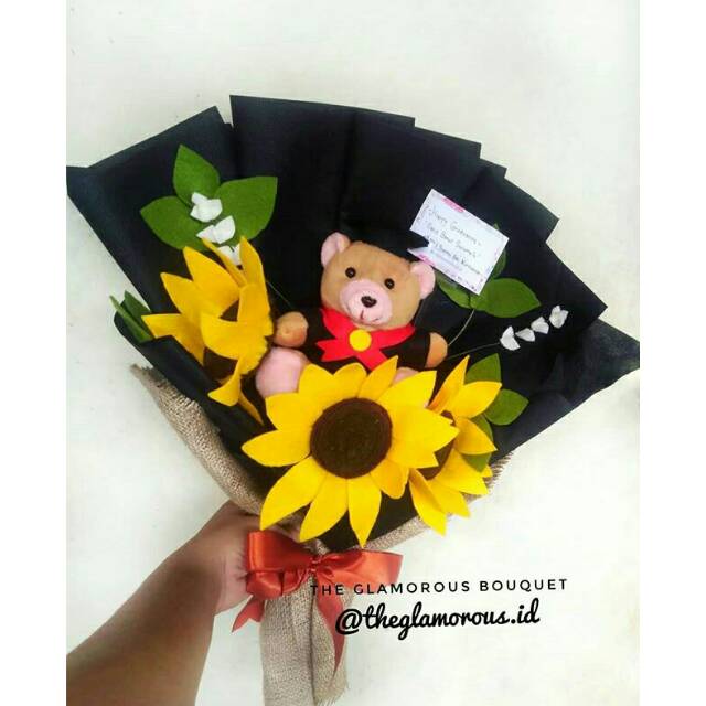 Buket Bunga flanel 3 Matahari + boneka wisuda