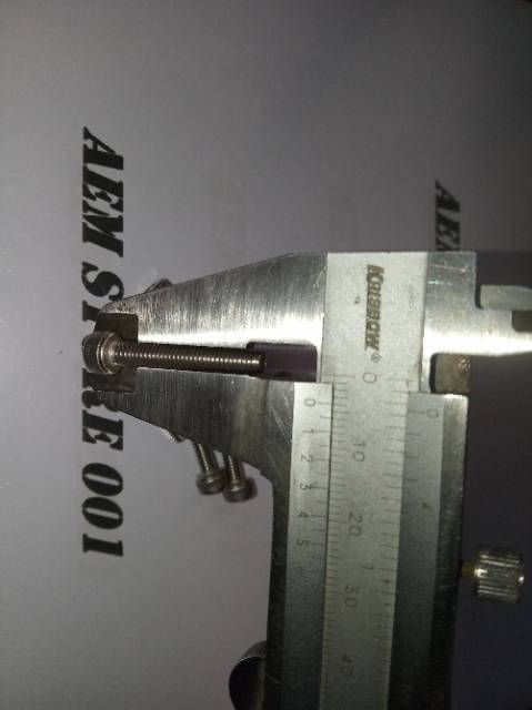 Baut L M4 x 25 (2.5cm) stainless 304